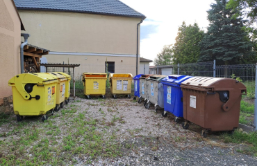 Kontejnery na tříděný odpad 
